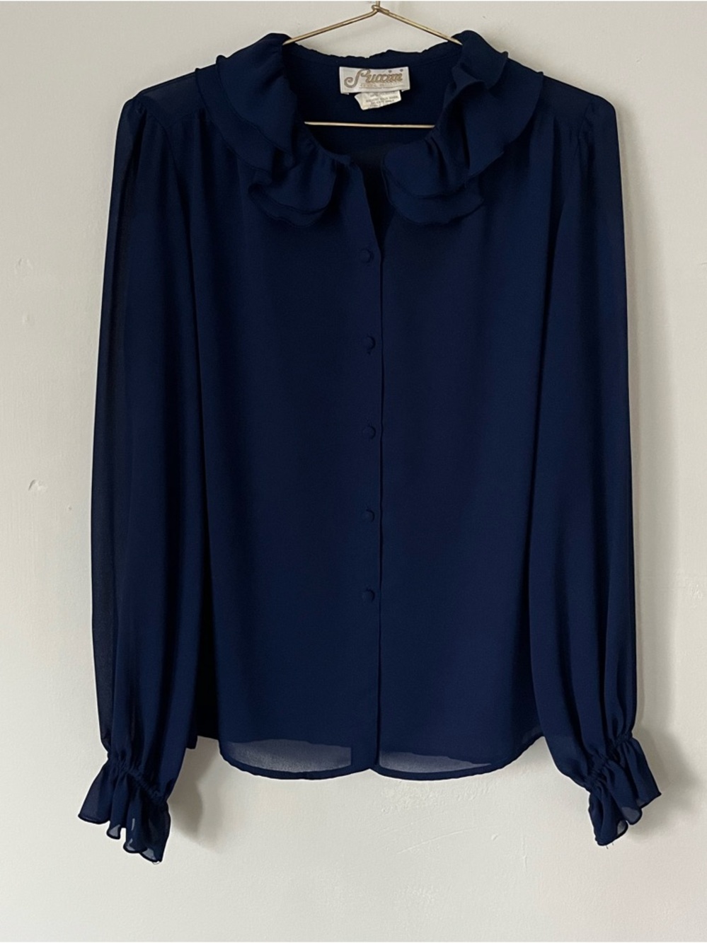 Puccini VTG elegant casual neutral Ruffled Collar Button-Front Blouse in Navy 10
